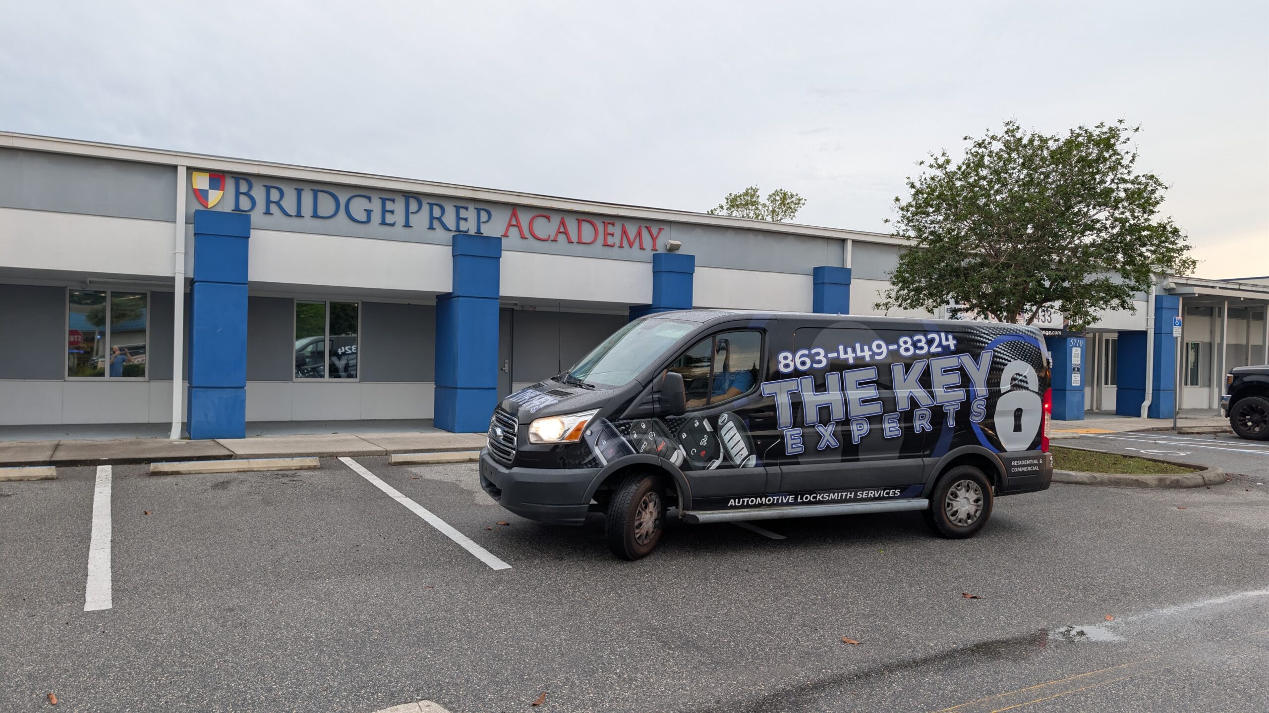 The Key Experts DVP van on a commercial locksmith call