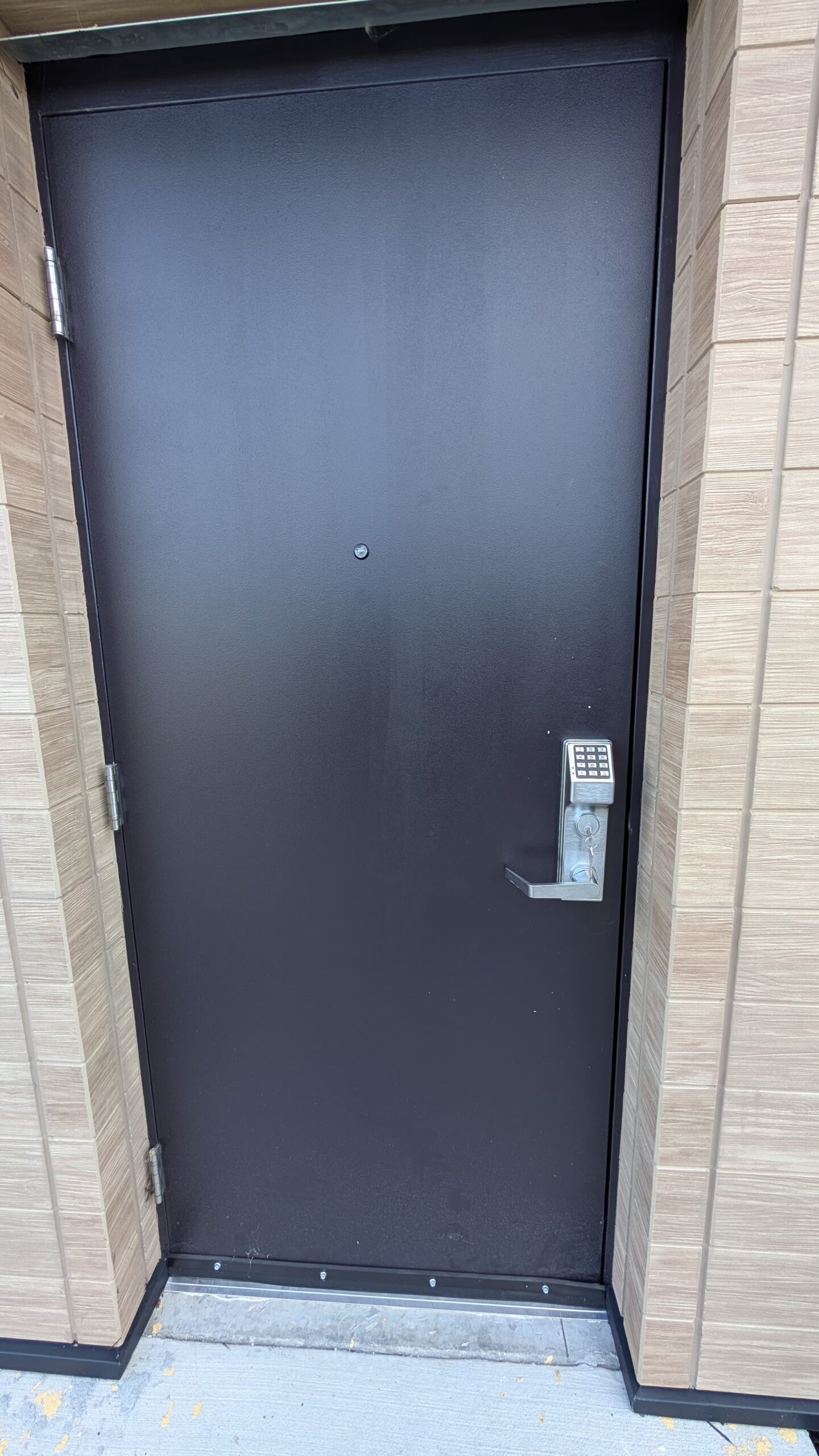 Locksmith on a commercial call in Winter Haven, Florida